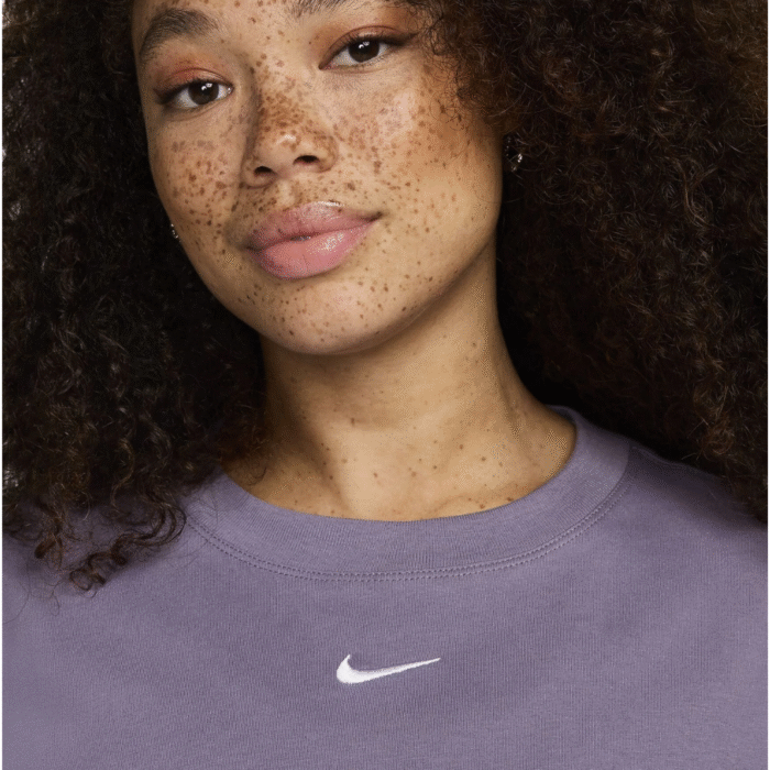 Nike Sportswear Essential - Camiseta Dama - Imagen 3