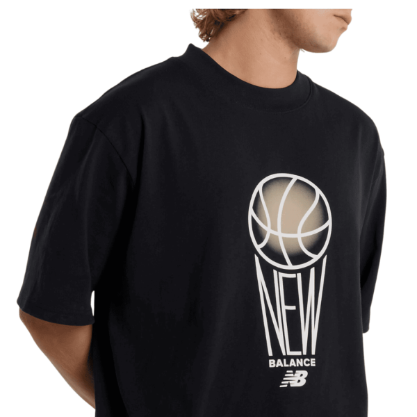 New Balance NBHOOPSGRPC - Camiseta Hombre - Imagen 4