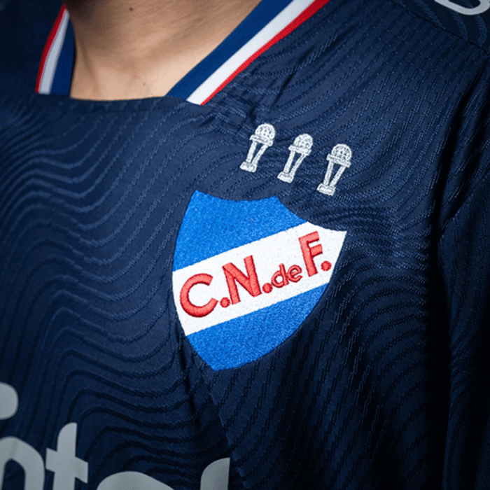 Umbro Nacional Away 2 Oficial 2025 - Camiseta Hombre - Imagen 2