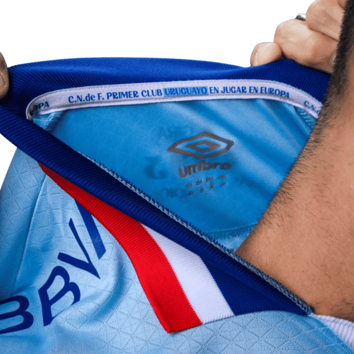 Umbro Nacional Away 3 Oficial 2025 - Camiseta Hombre - Imagen 4