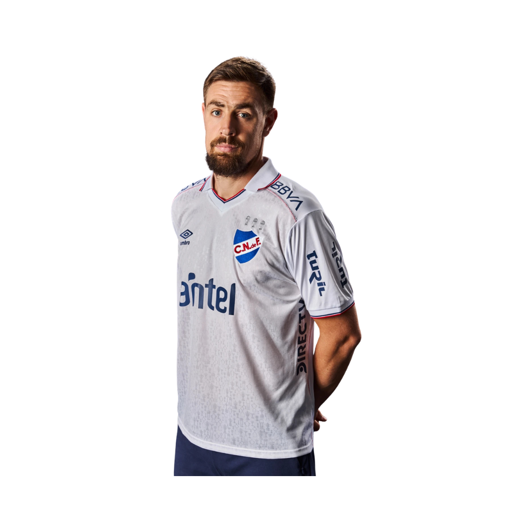 n1ho2600s09 Umbro Nacional Home 2026 - Camiseta Hombre - Imagen 1